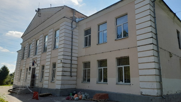 В Иванове на здании школы №15 восстановили часть фасада